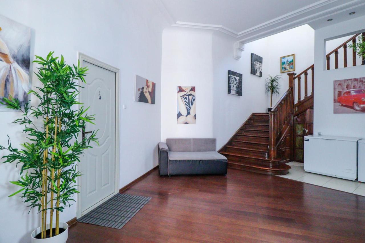 Downtown Central University Apartament - Cal1 บูคาเรสต์ ภายนอก รูปภาพ
