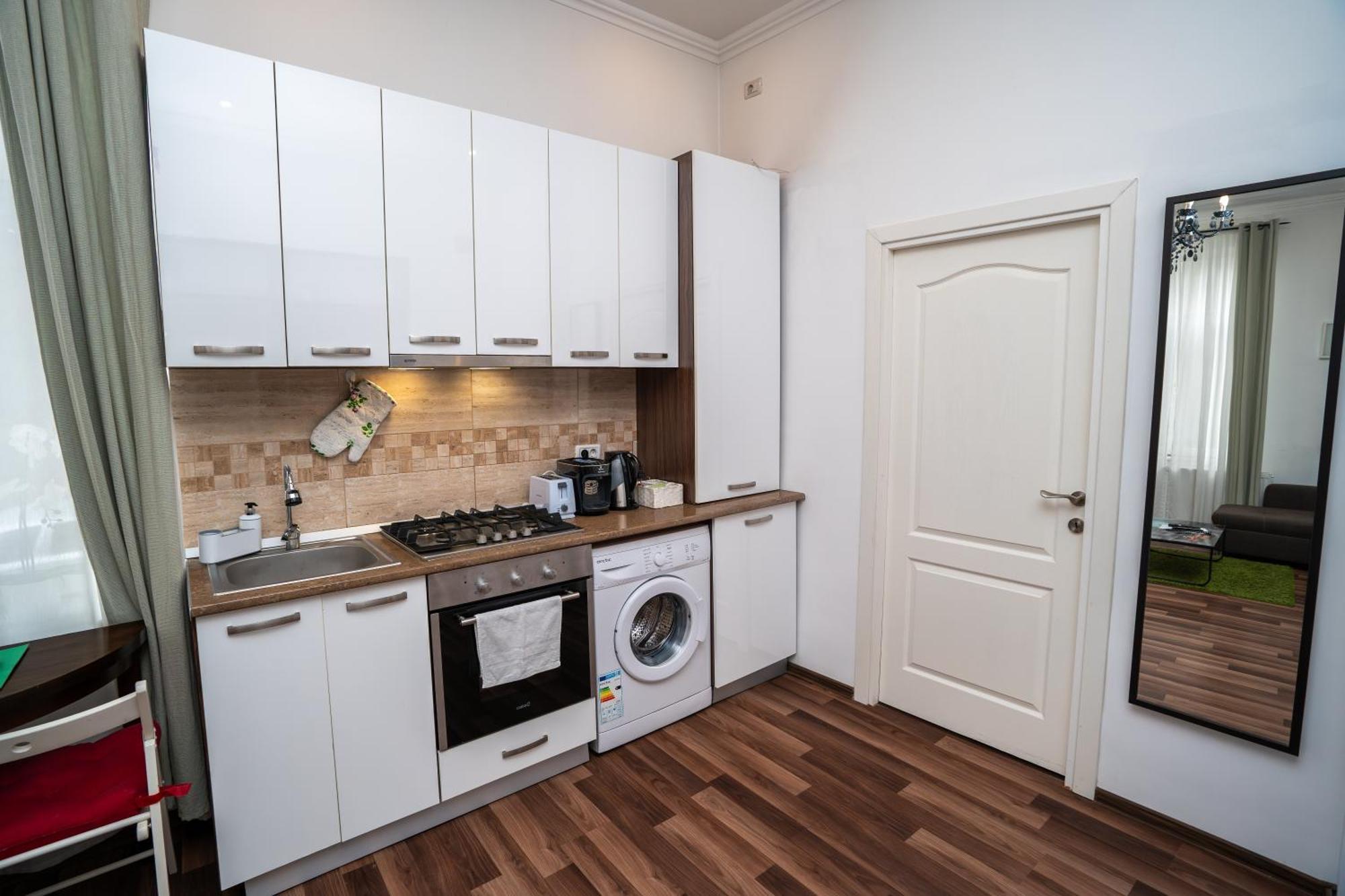 Downtown Central University Apartament - Cal1 บูคาเรสต์ ภายนอก รูปภาพ