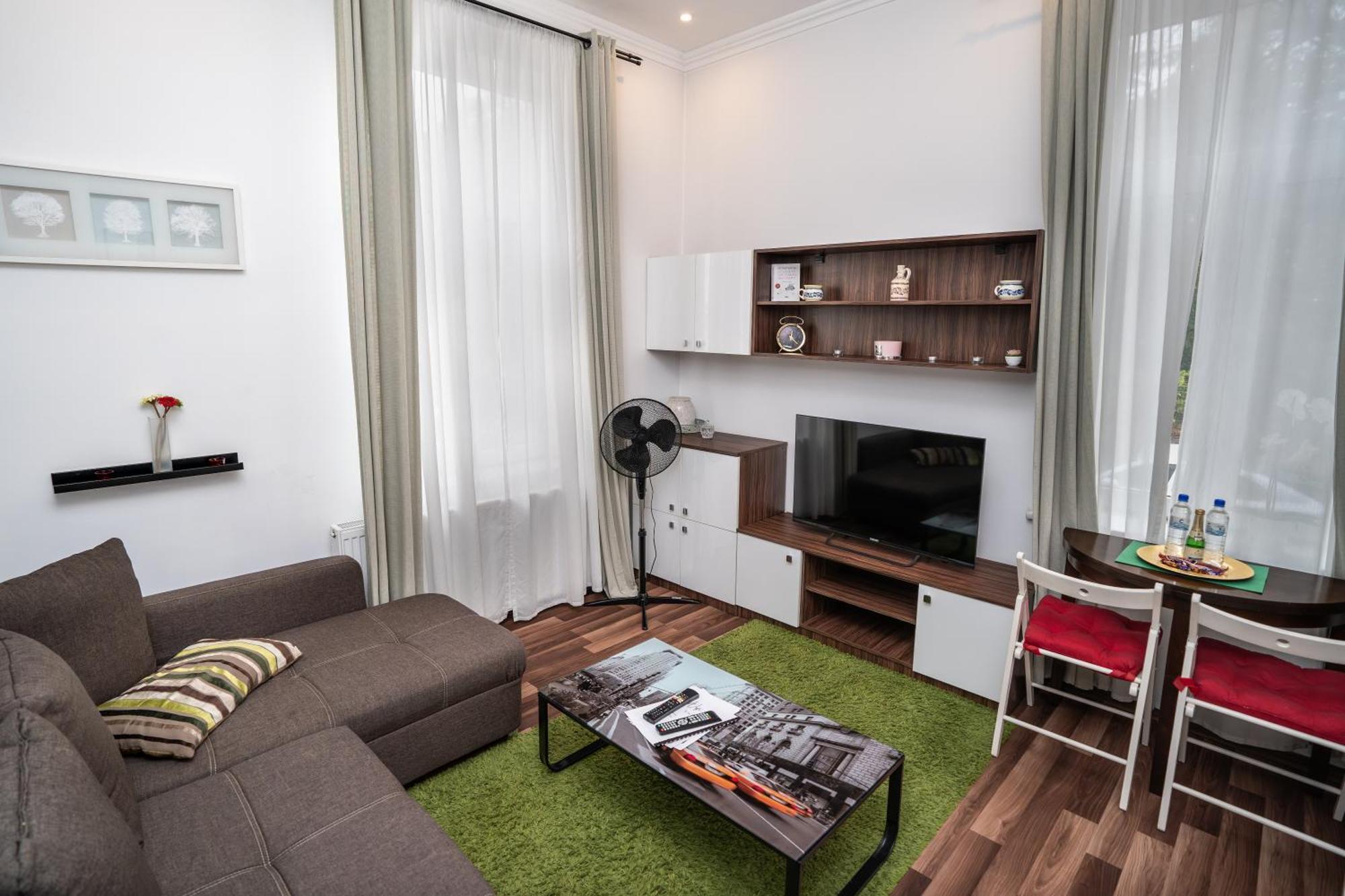 Downtown Central University Apartament - Cal1 บูคาเรสต์ ภายนอก รูปภาพ