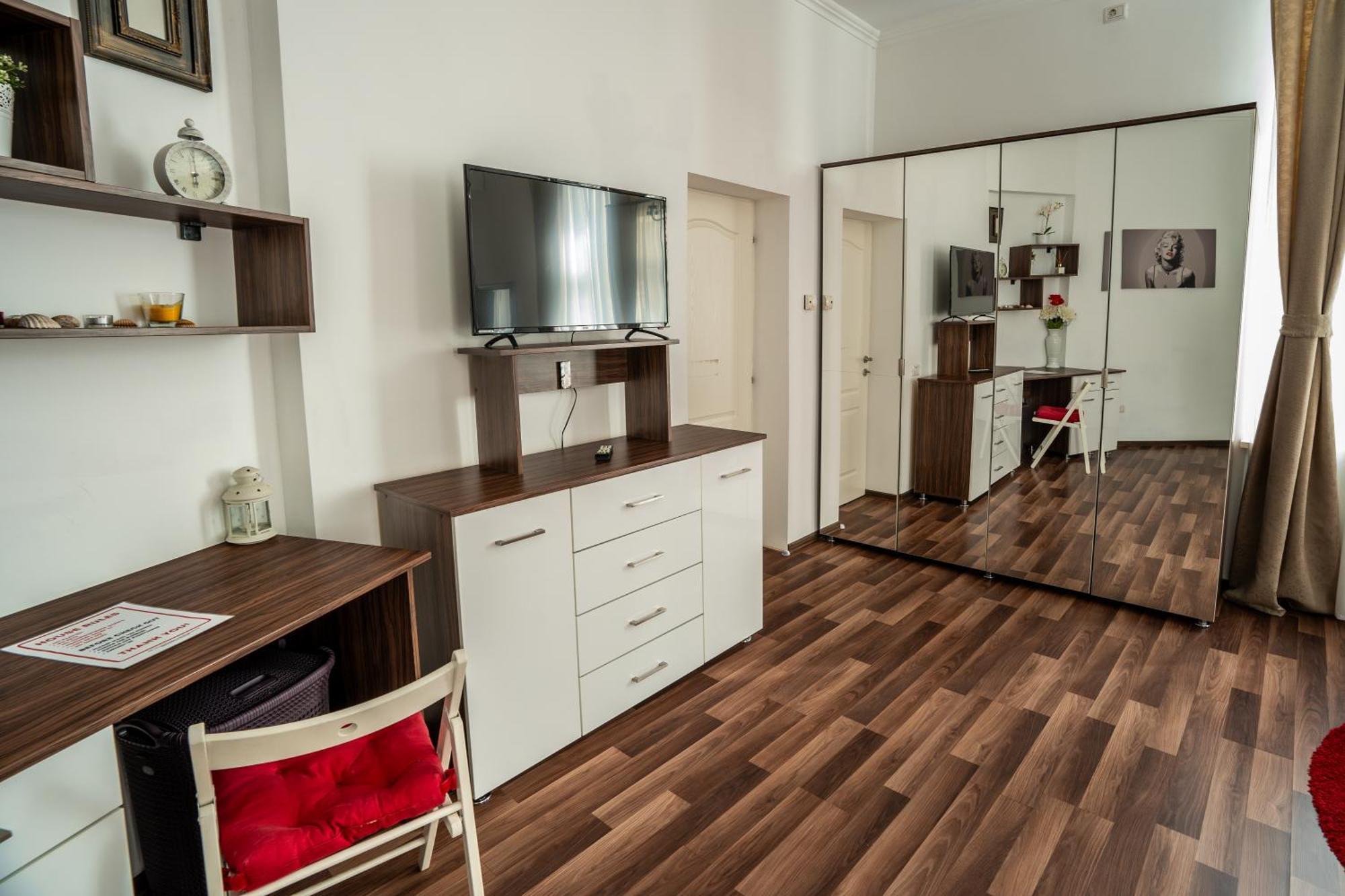 Downtown Central University Apartament - Cal1 บูคาเรสต์ ภายนอก รูปภาพ